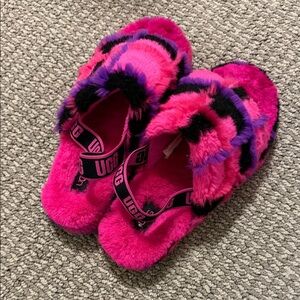 UGG Kids Vibrant Pink and Black Slippers